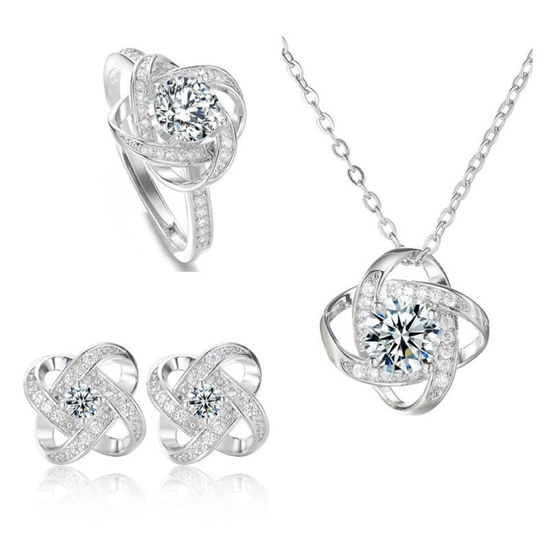 Clover Necklace Pendant Female Clavicle Chain